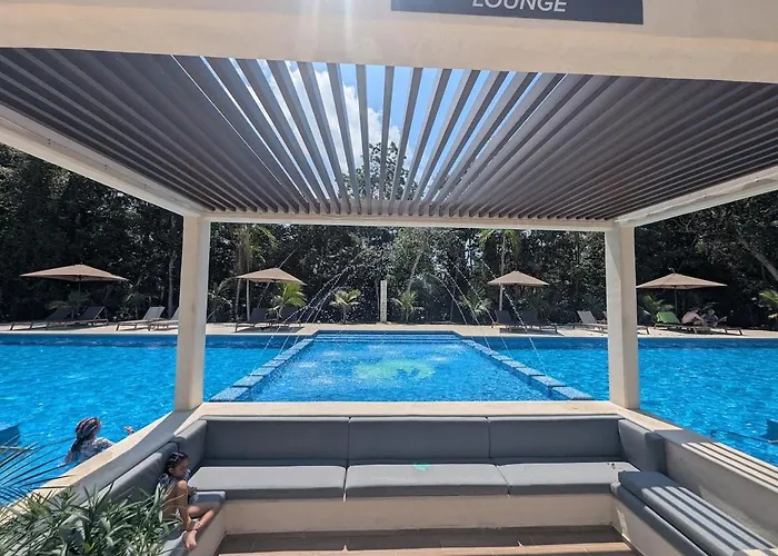 Vibes King Bed Pool Balcony 10 Min To Apartment *